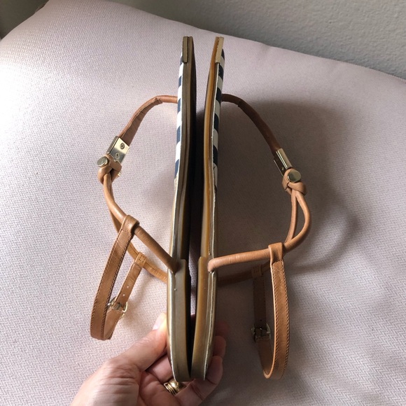 Gianni Bini Leather Navy Blue & Gold Tong Adjustable Ankle Strap Sandals 9.5 - Picture 9 of 16